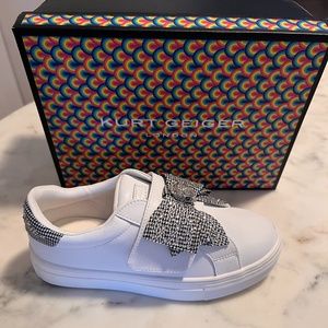 Kurt Geiger white kids sneaker with rhinestones size 5